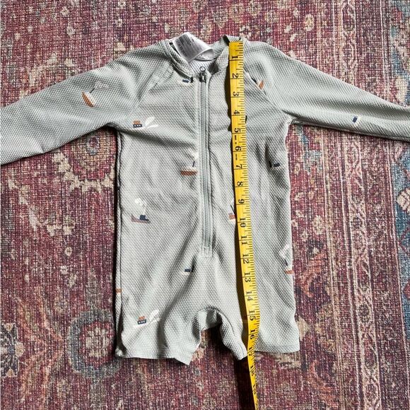 H&M 12-18 month Kids One Piece swimsuit rashguard in Green with Boat Pattern - Picture 2 of 9